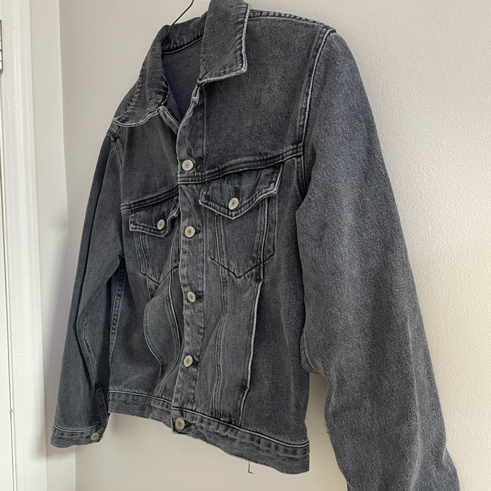 Hand painted denim jacket - Picture 2 of 4